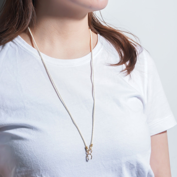 Horseshoe rope necklace (White)｜enasoluna（エナソルーナ）公式サイト