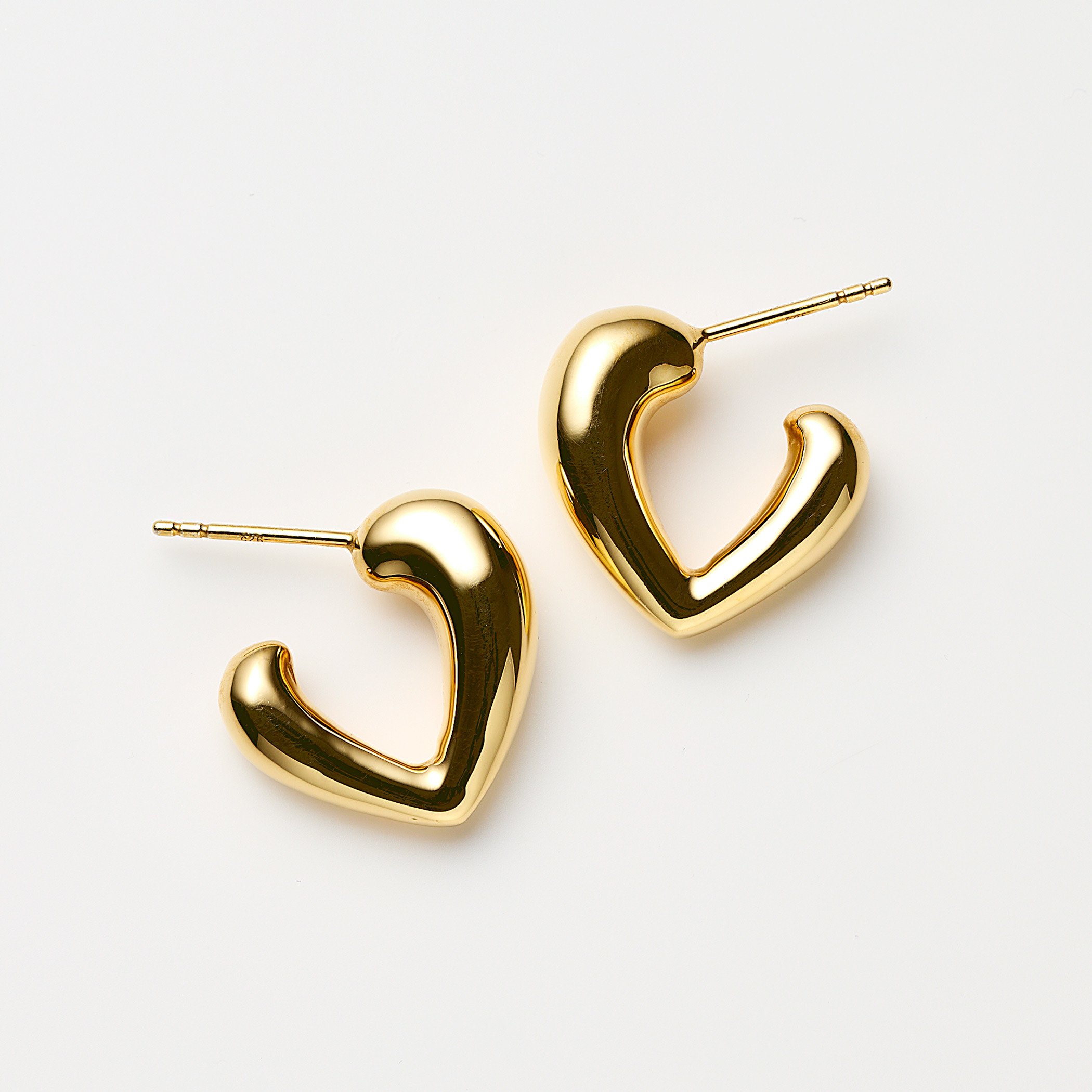 Growing heart earrings(Gold)｜enasoluna（エナソルーナ）公式サイト